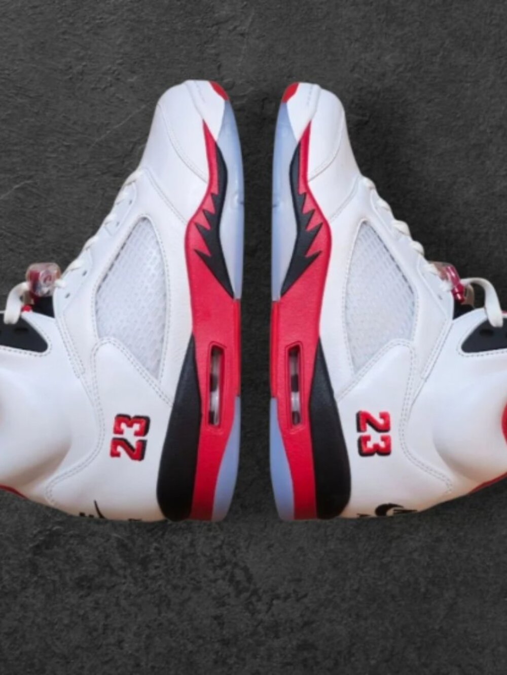 DS Air Jordan 5 Retro 'Fire Red Black Tongue'